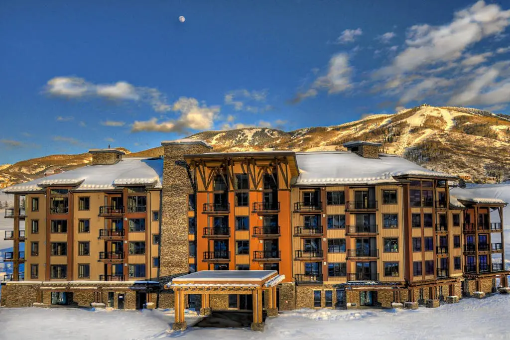 Trailhead Lodge 4113