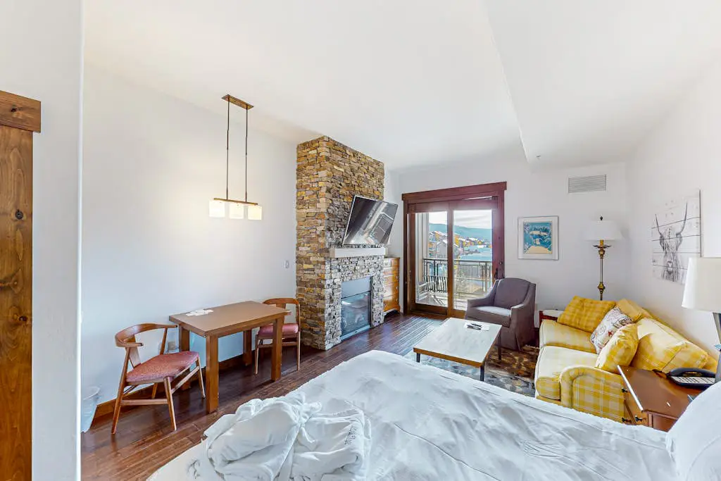 Trailhead Lodge 5113