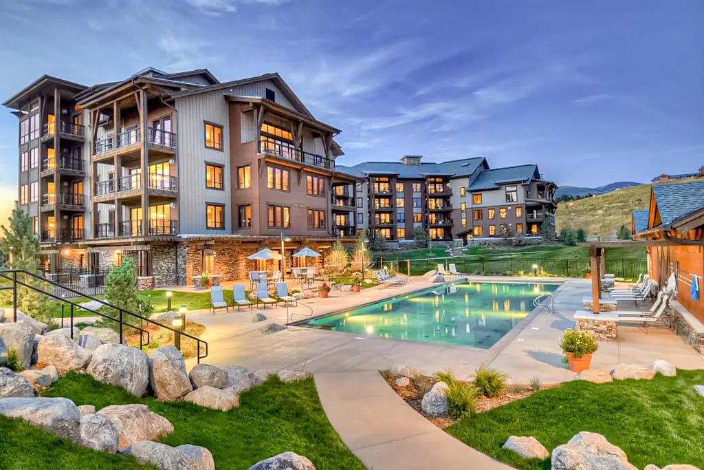 Trailhead Lodge 5113