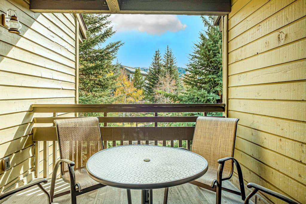 Gorgeous suite in Steamboat Springs with pool & hot tubs
