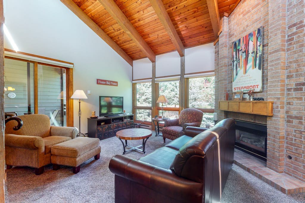 Gorgeous Steamboat condo with hot tubs, pool & washer/dryer