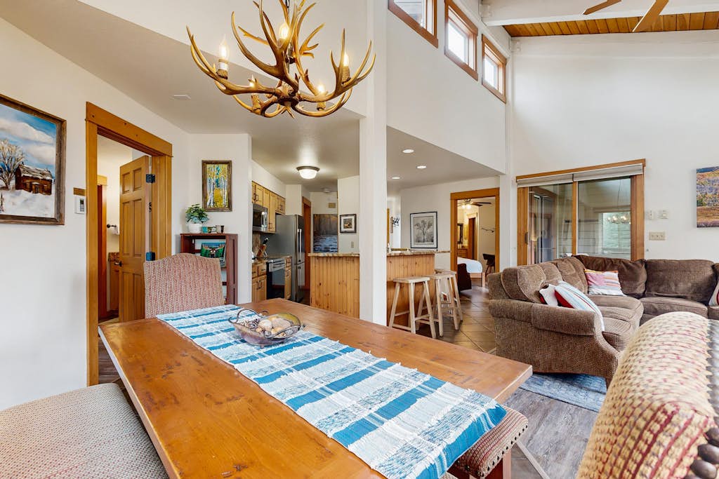 Steamboat chalet 1 block from gondola with pool & hot tubs