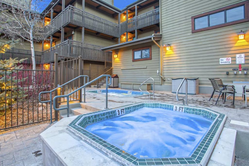 Steamboat Springs condo with pool, hot tub & balcony
