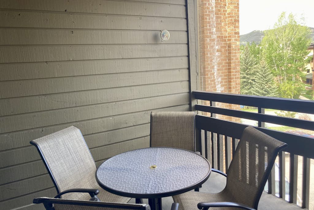 Steamboat Springs condo with pool, hot tub & balcony