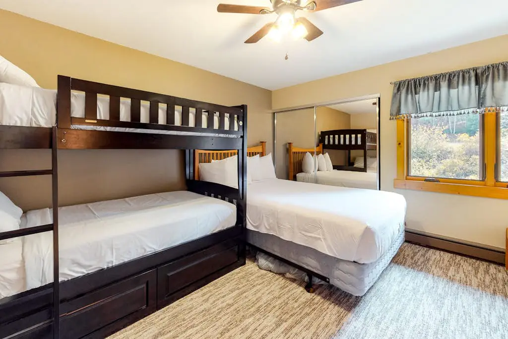 Ski Inn 336