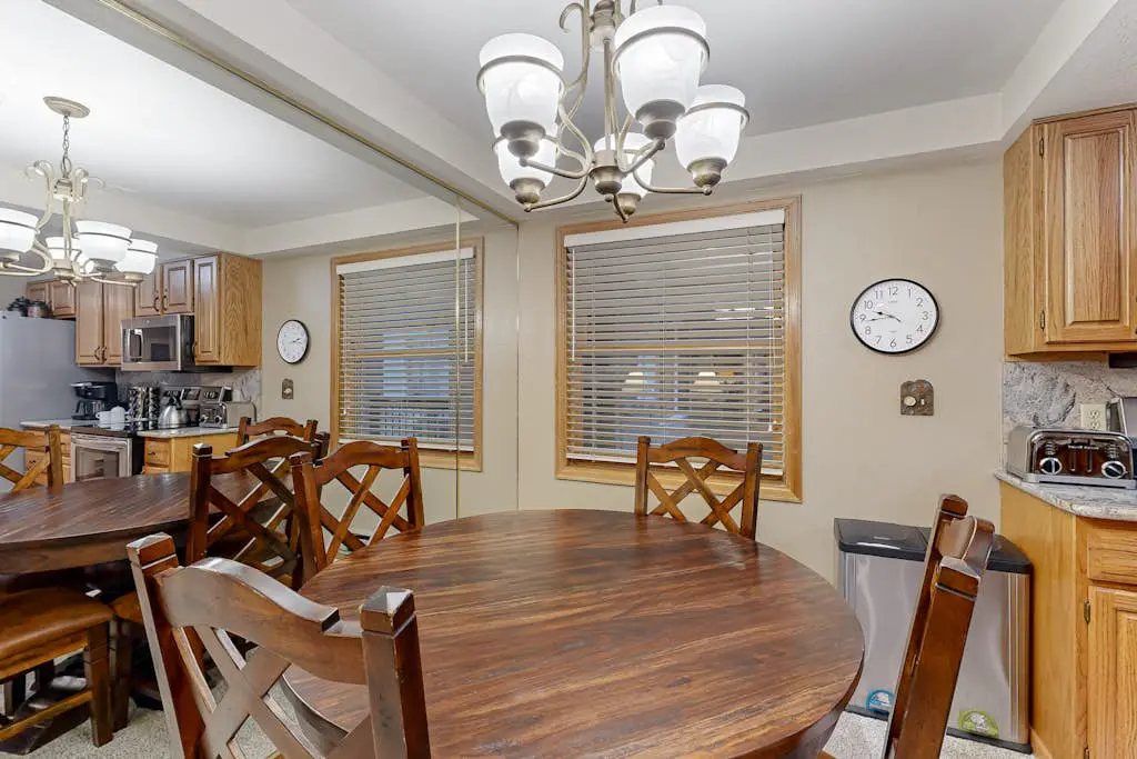 Torian Plum Plaza 206