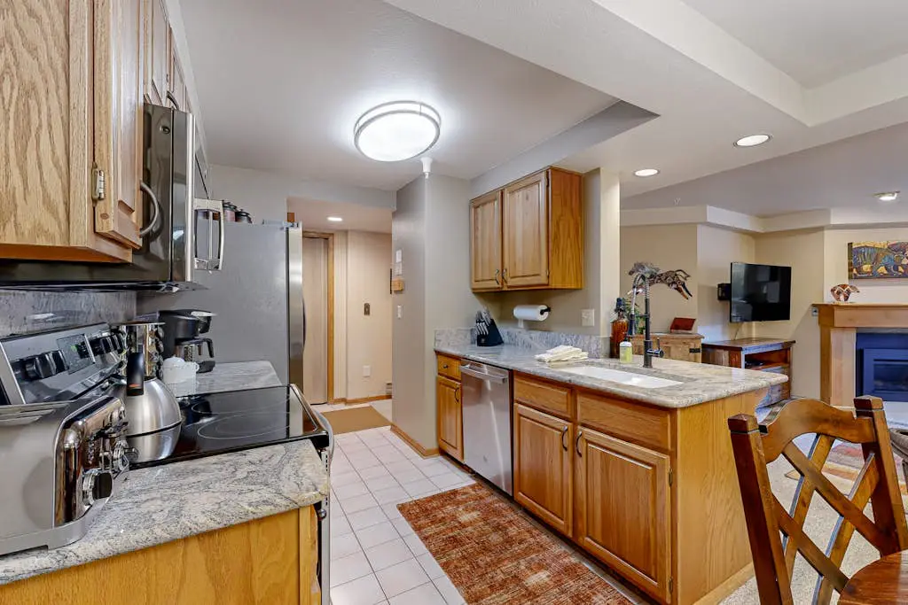 Torian Plum Plaza 206