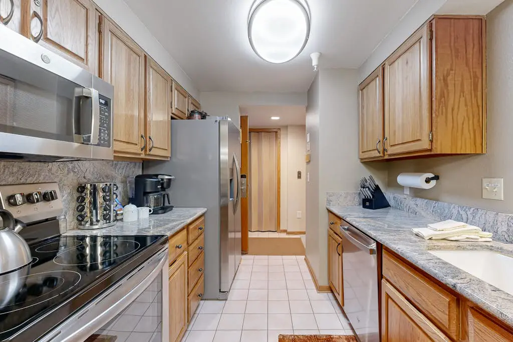 Torian Plum Plaza 206