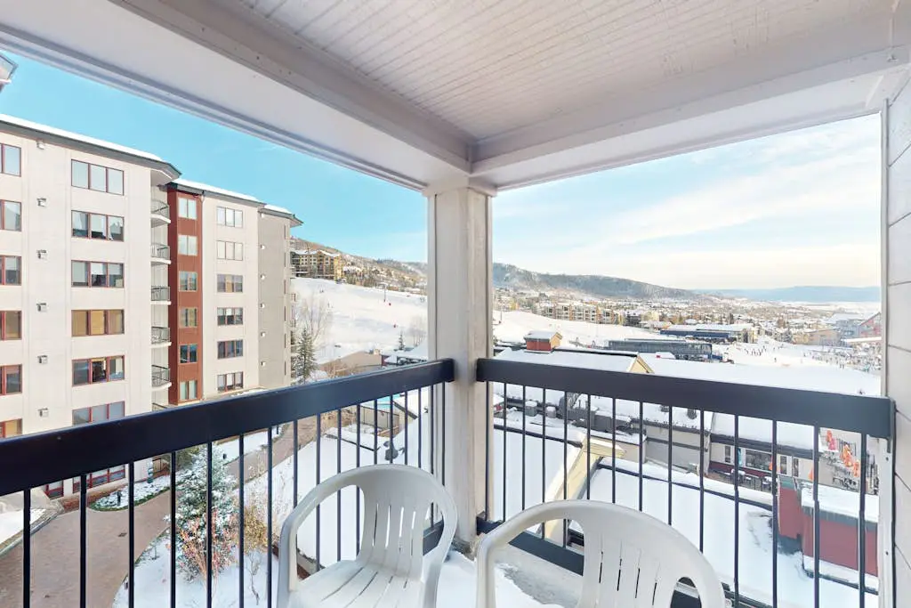 Torian Plum Plaza 508