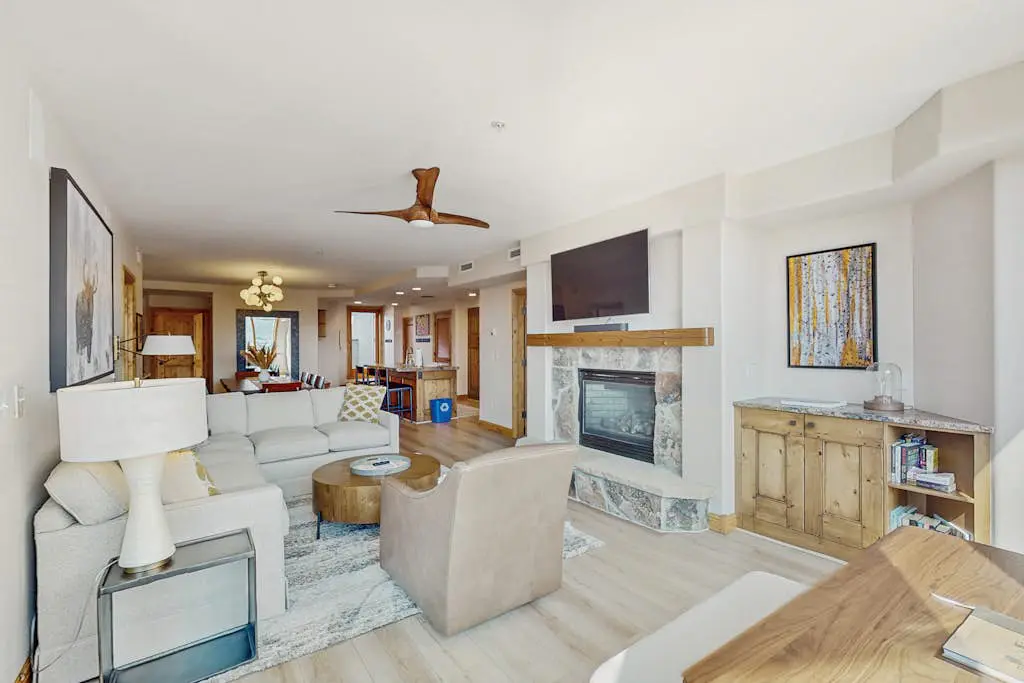 Torian Plum Creekside 616