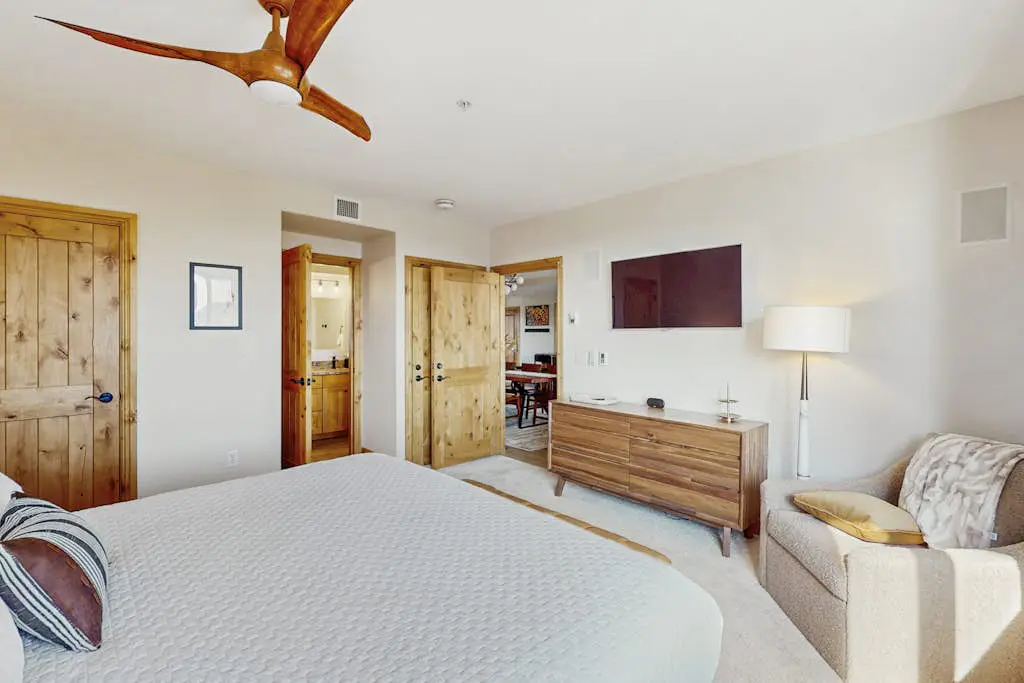 Torian Plum Creekside 616