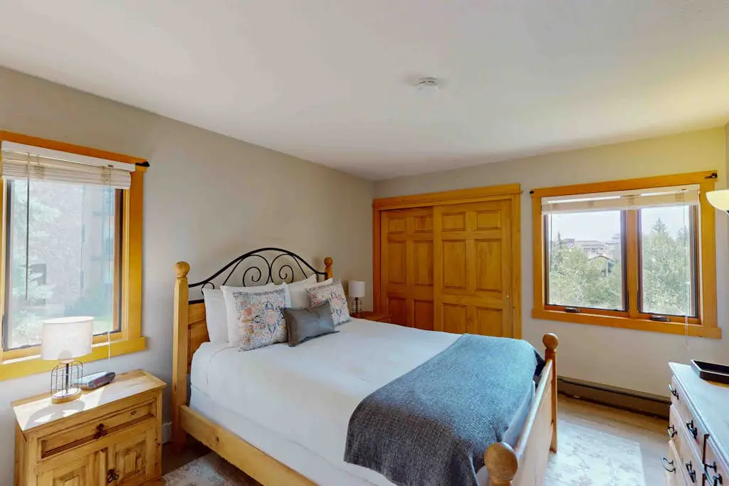 Ski Inn 211