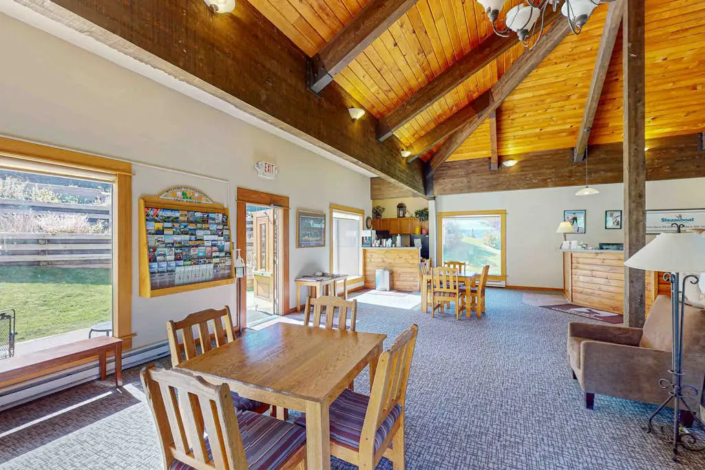 Ski Inn 211