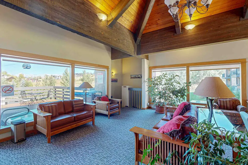 Ski Inn 211