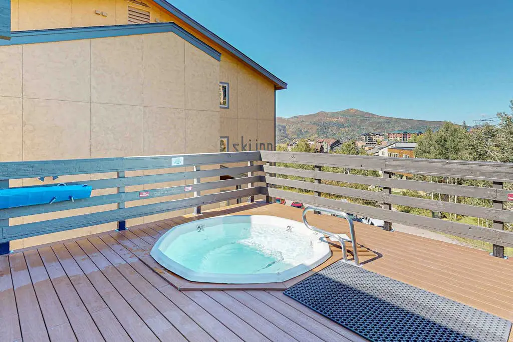 Ski Inn 211
