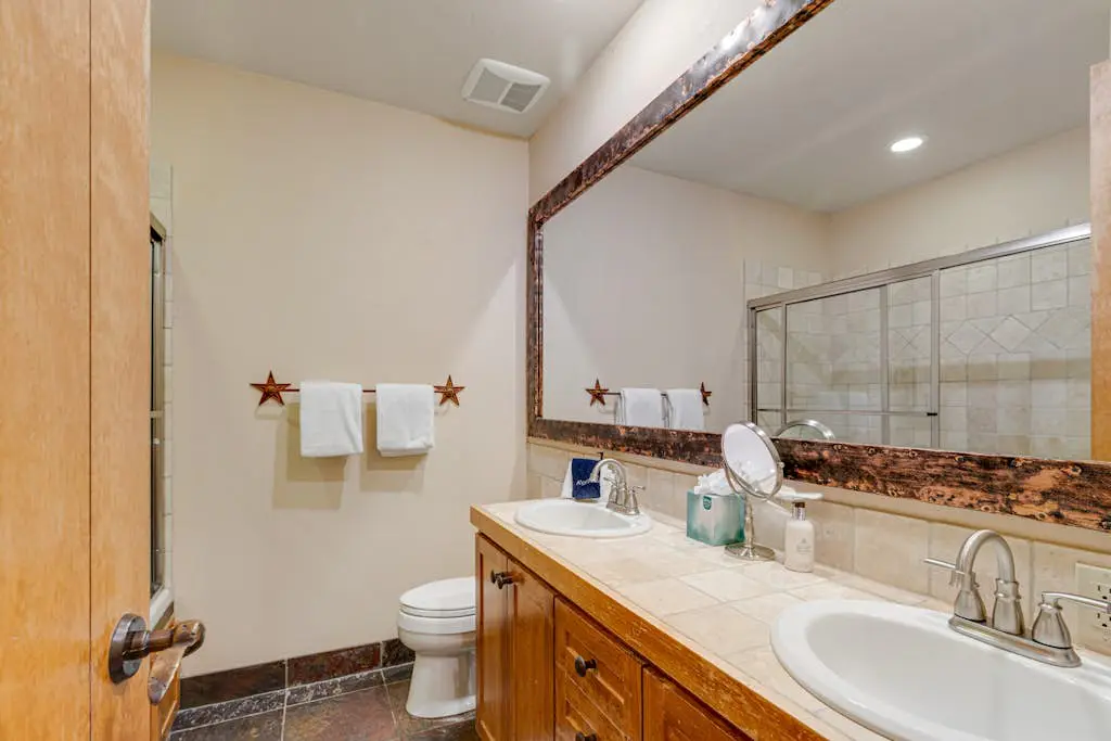 Terraces 1202 - Terraces Pathway
