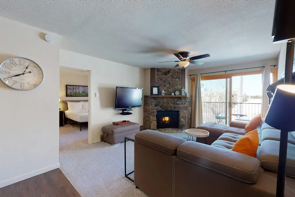 Ski Inn 313