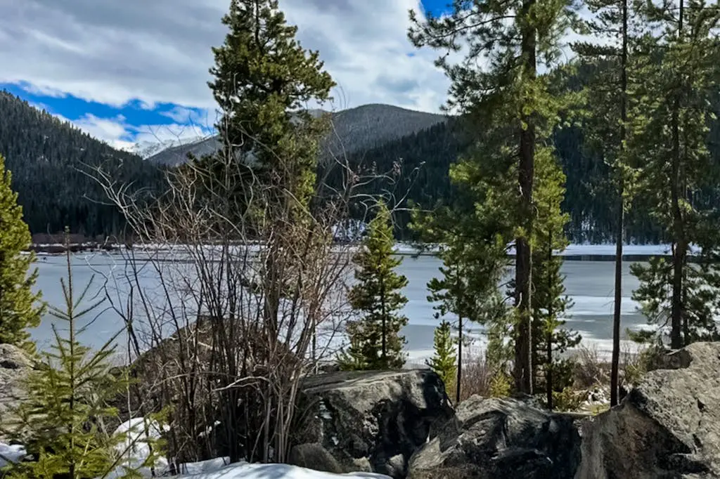 Mountainside 049