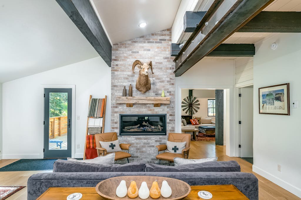 Incredible mountain house with updated kitchen, fireplace, grill & balcony