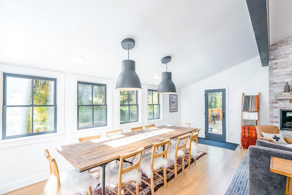 Incredible mountain house with updated kitchen, fireplace, grill & balcony