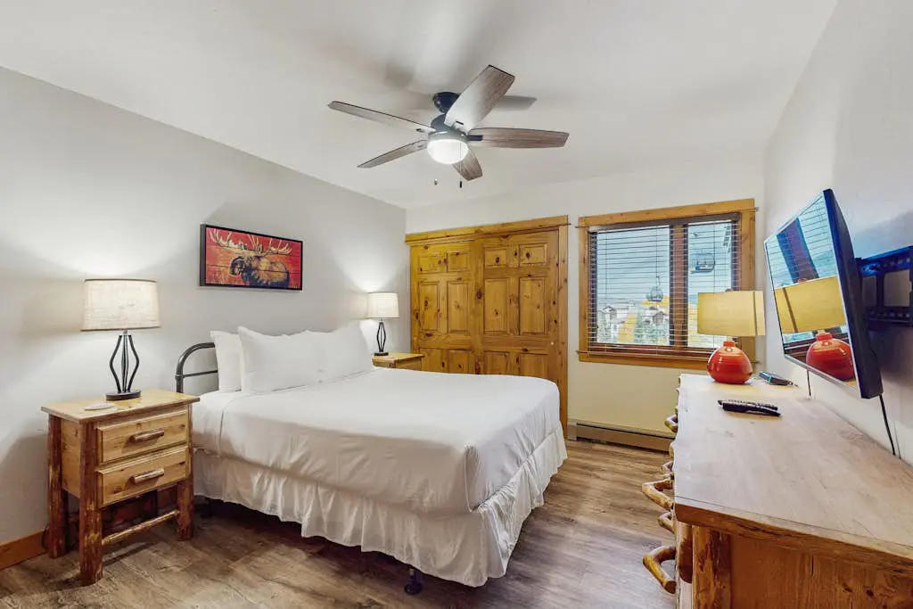 Ski Inn 332