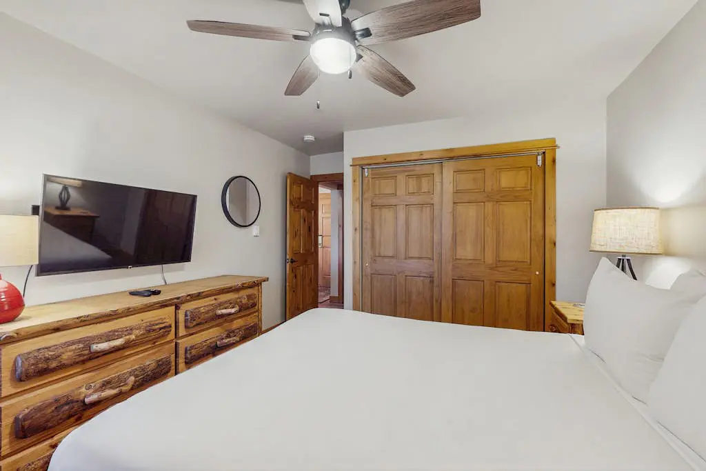 Ski Inn 332