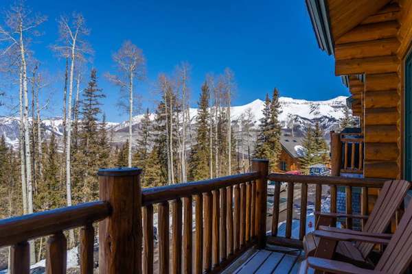 Gorgeous ski-in/out townhome with private hot tub & mountain & sunset views