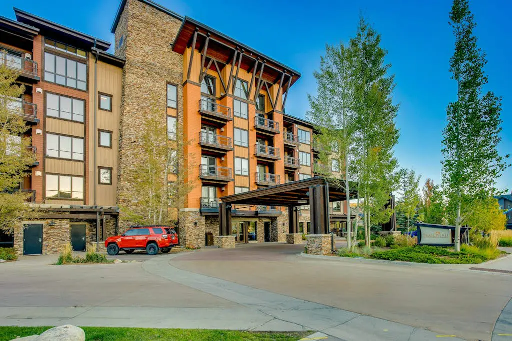 Trailhead Lodge 5109