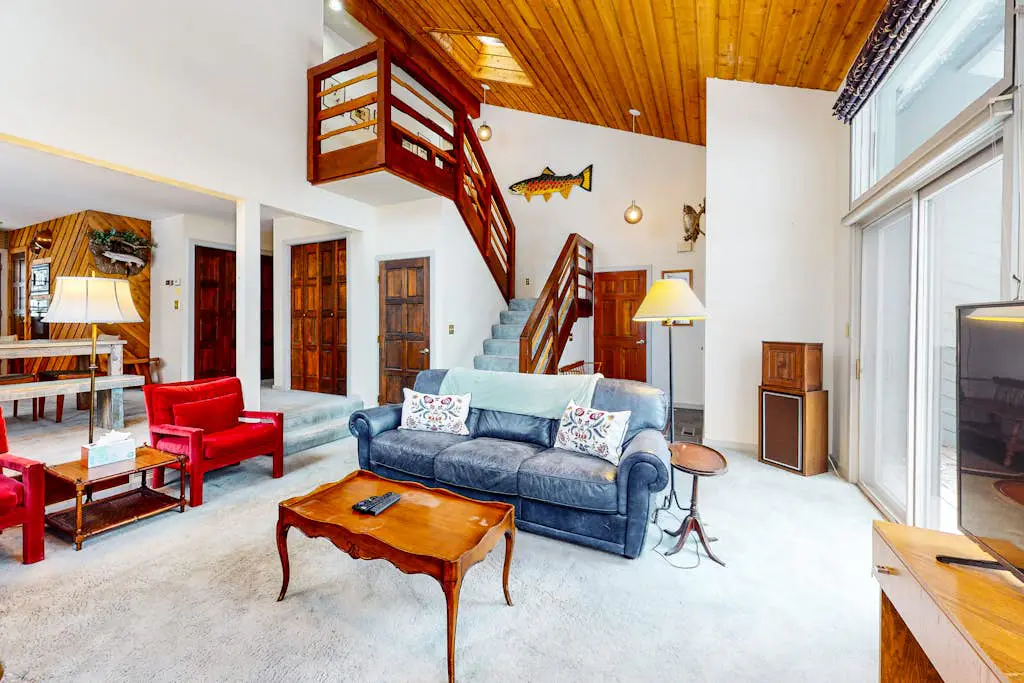 Stone Creek Lodge