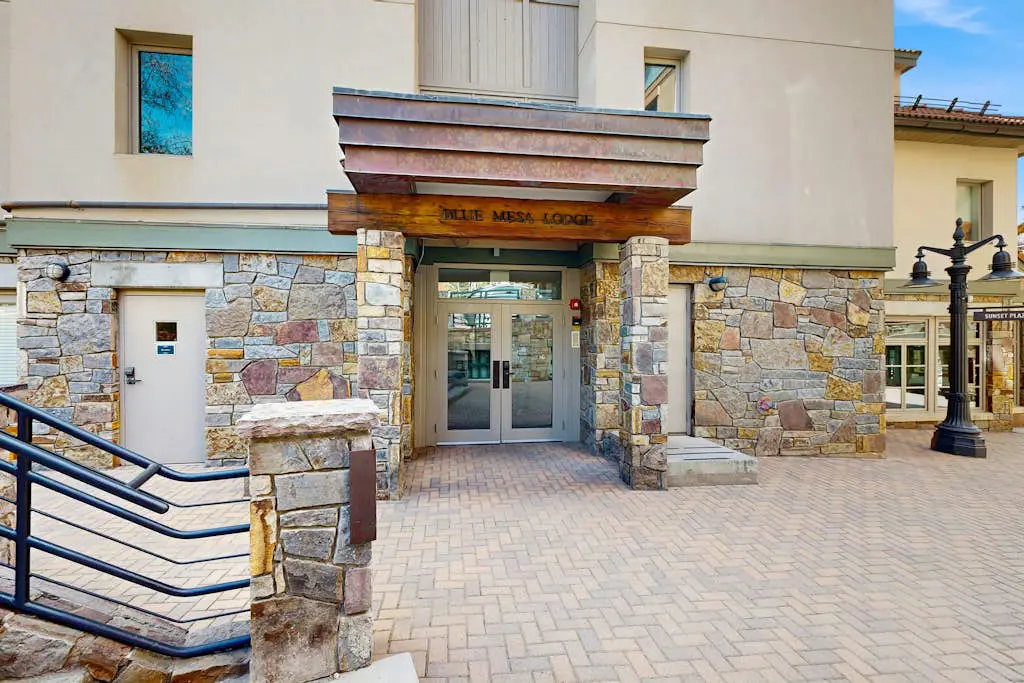 Blue Mesa Condos 33B - The Summit Six