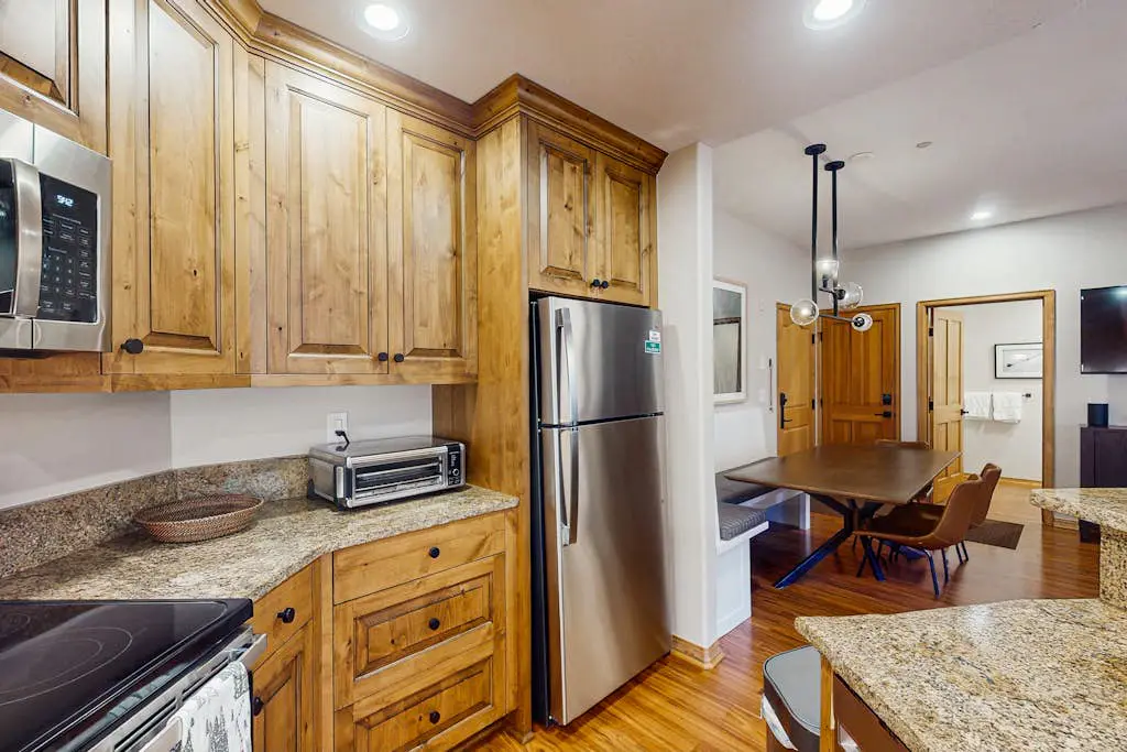 Spruce Tree Lodge #202