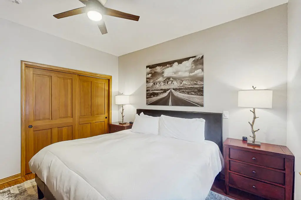 Spruce Tree Lodge #202