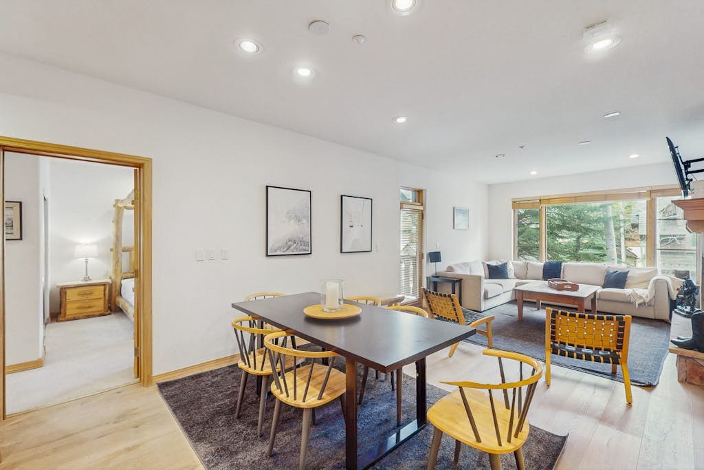 Second-floor condo in Arrowhead Village with pool & hot tub - steps to ski lift