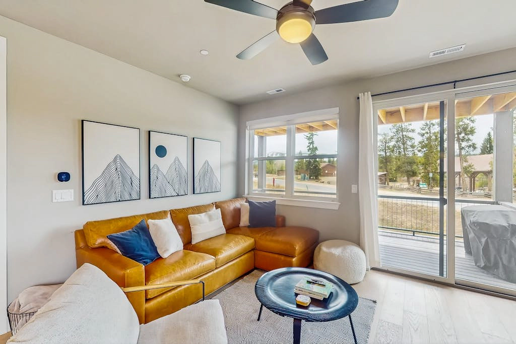 Modern Mountain View