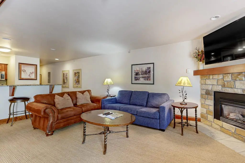 Lion Square Lodge North 290