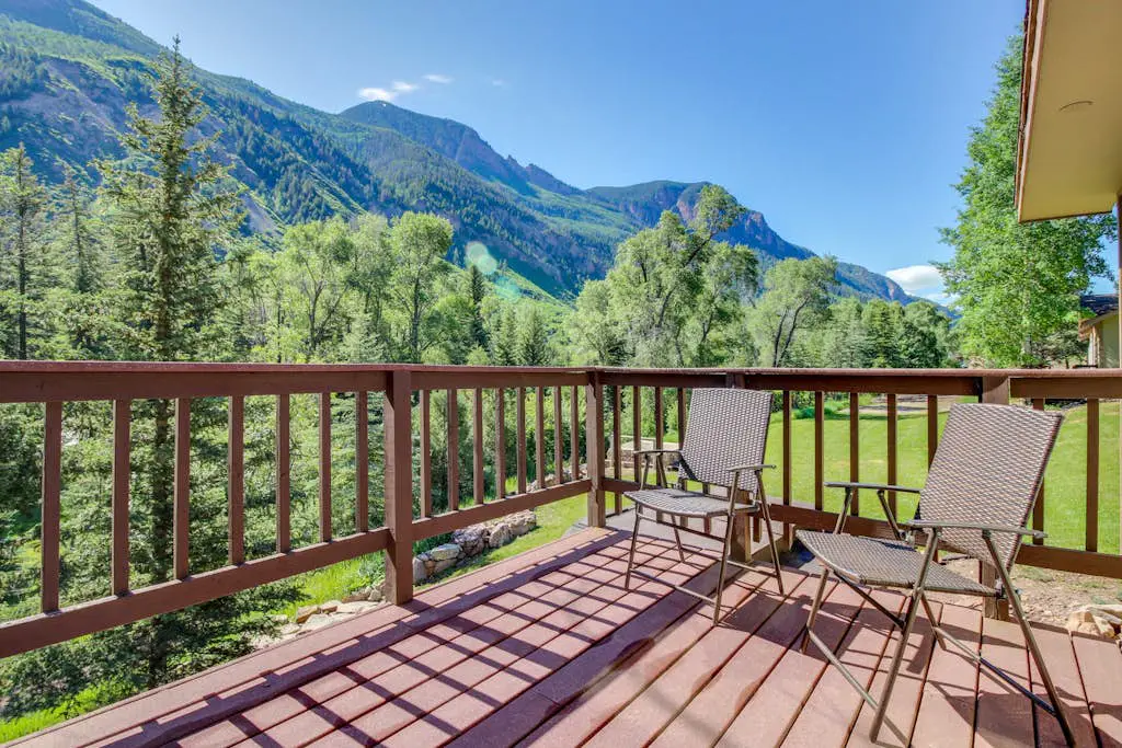 Chair Mountain Cabin at Filoha Meadows