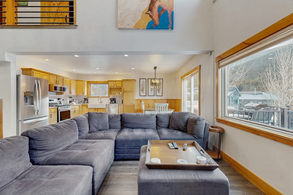 Lovely home with mountain-view deck, hot tub,  fireplace- skiing & hiking nearby