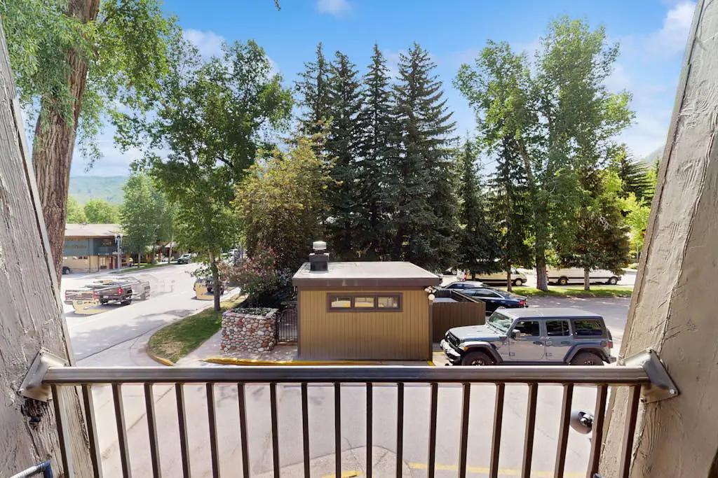 Aspen Mountain Lodge 201