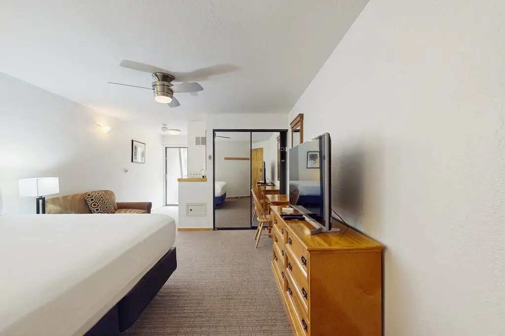 Aspen Mountain Lodge 201