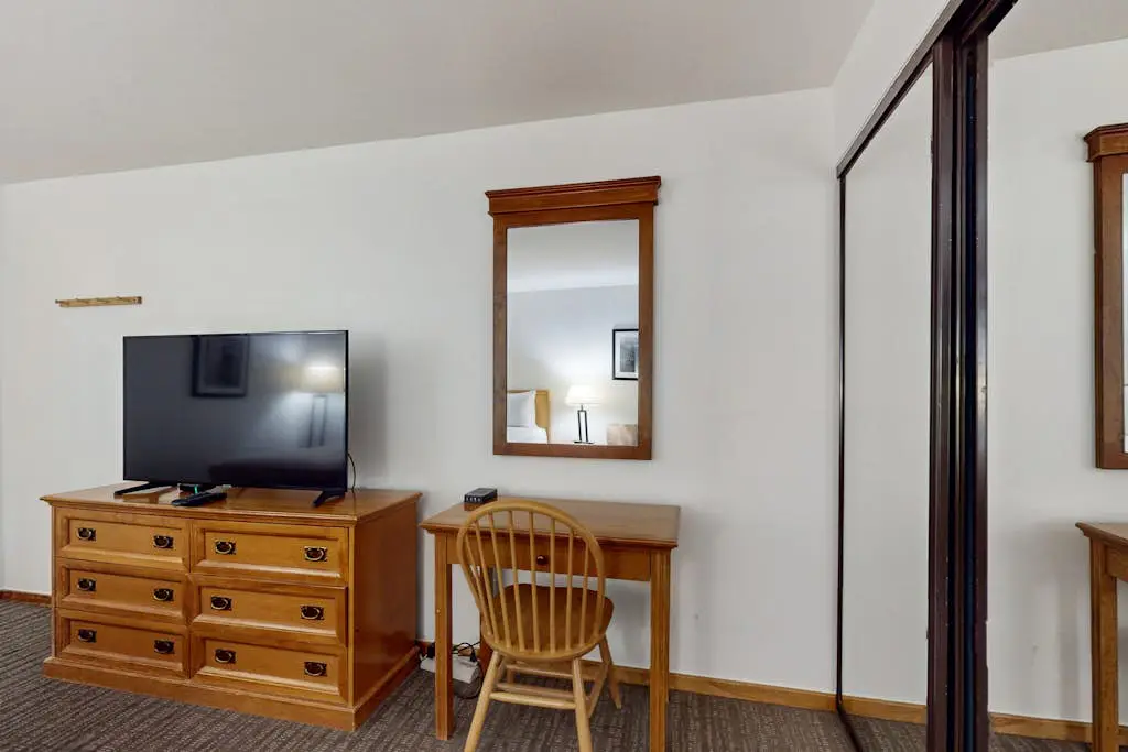 Aspen Mountain Lodge 200