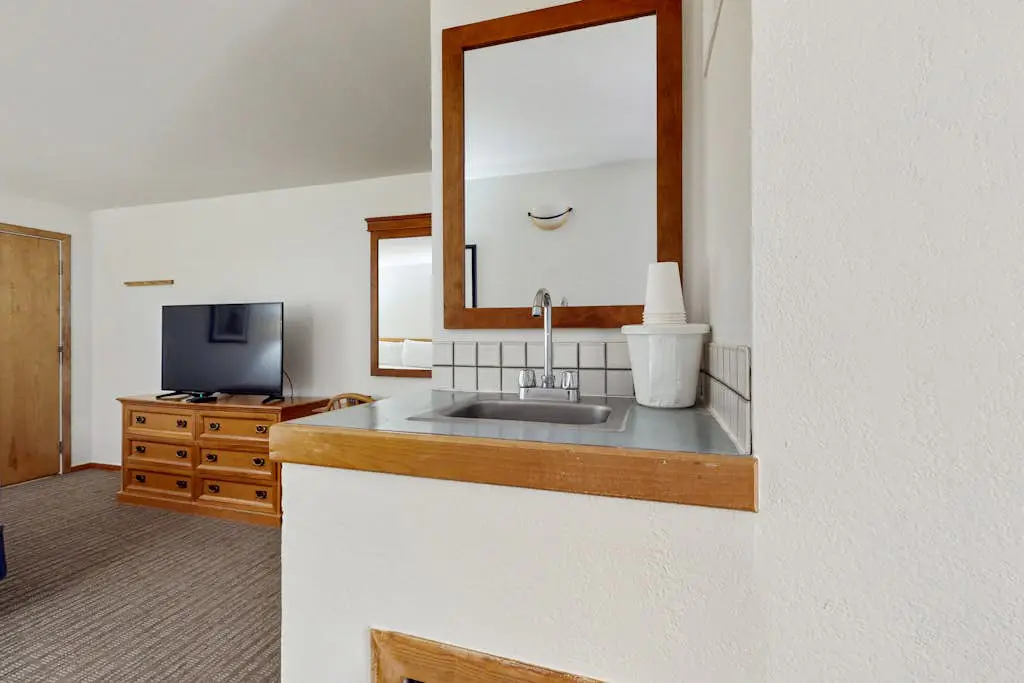 Aspen Mountain Lodge 200