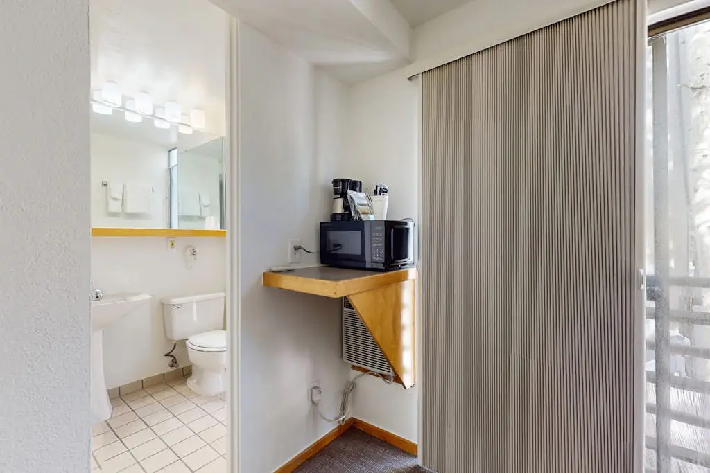 Aspen Mountain Lodge 200