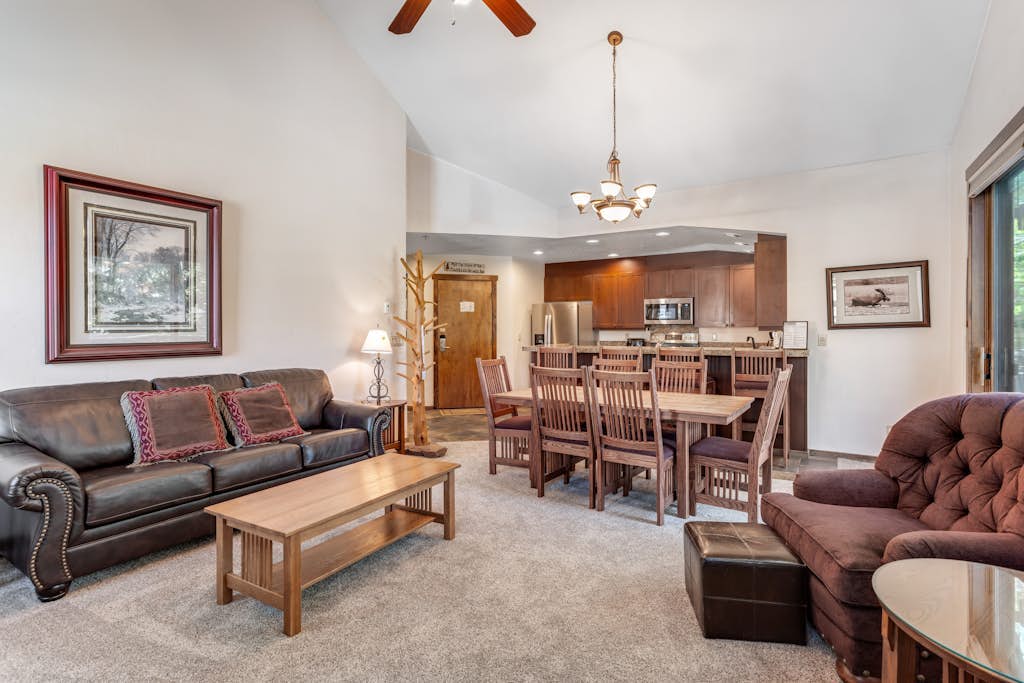 Main Street condo with mountain view, fireplace, pool & hot tubs - walk to lifts