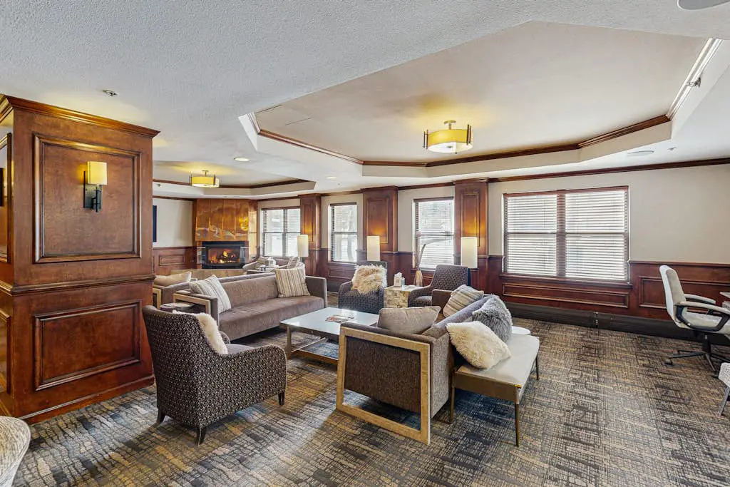 River Mountain Lodge #W220