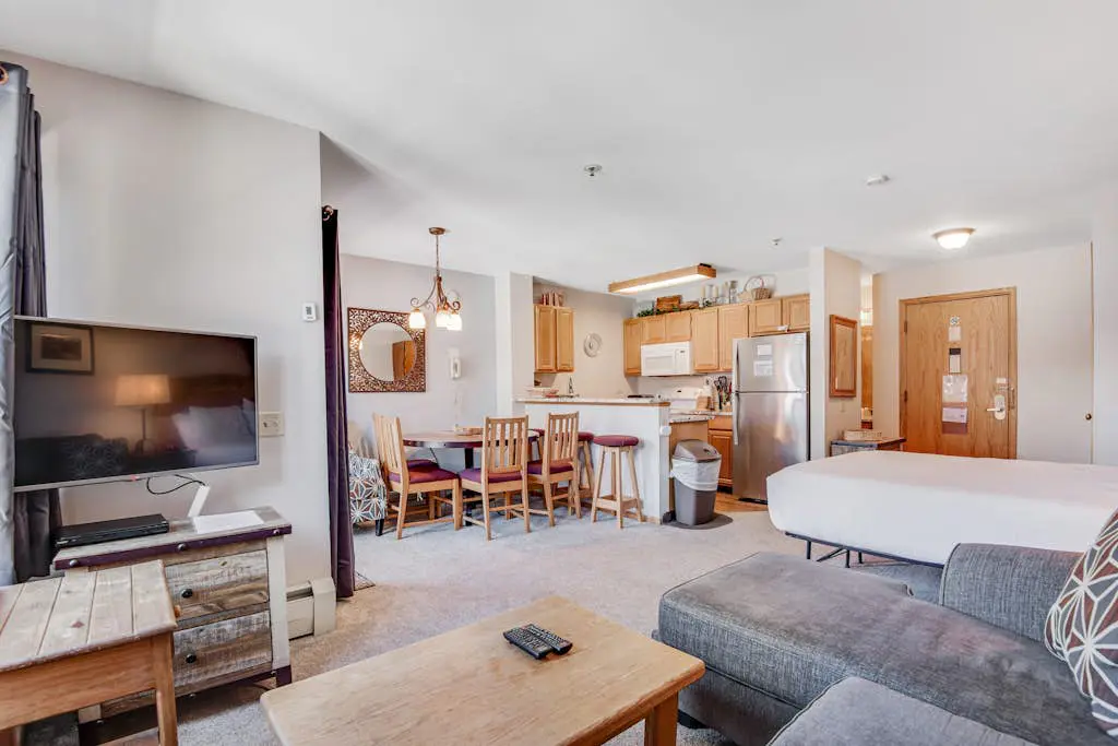 River Mountain Lodge #W209
