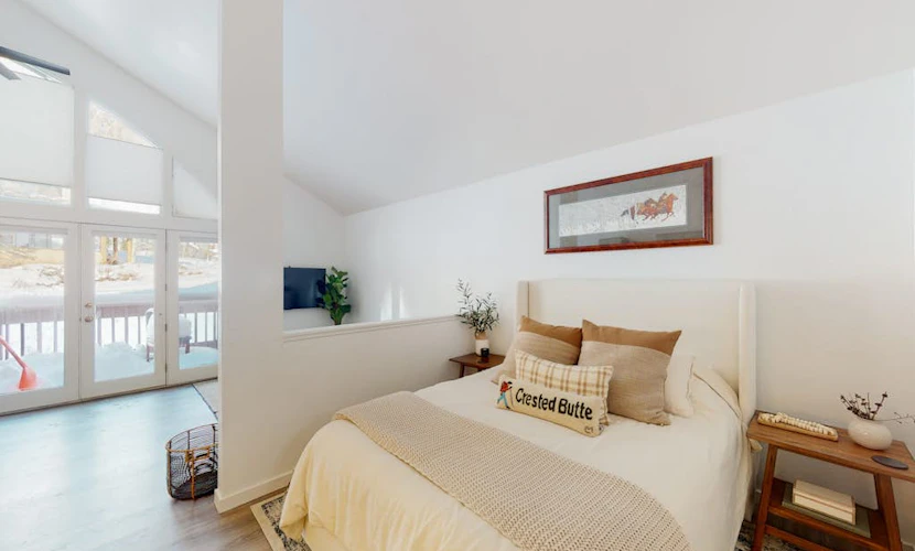 Mountain-view condo with hot tub - drive minutes to slopes & trails