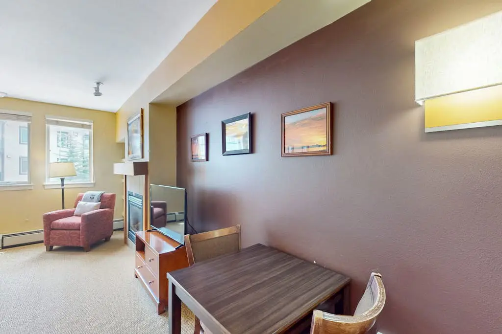 Founders Pointe 4445