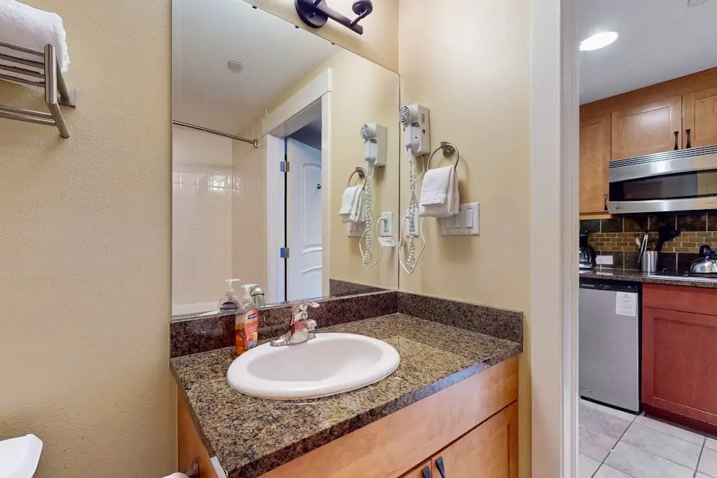 Founders Pointe 4445
