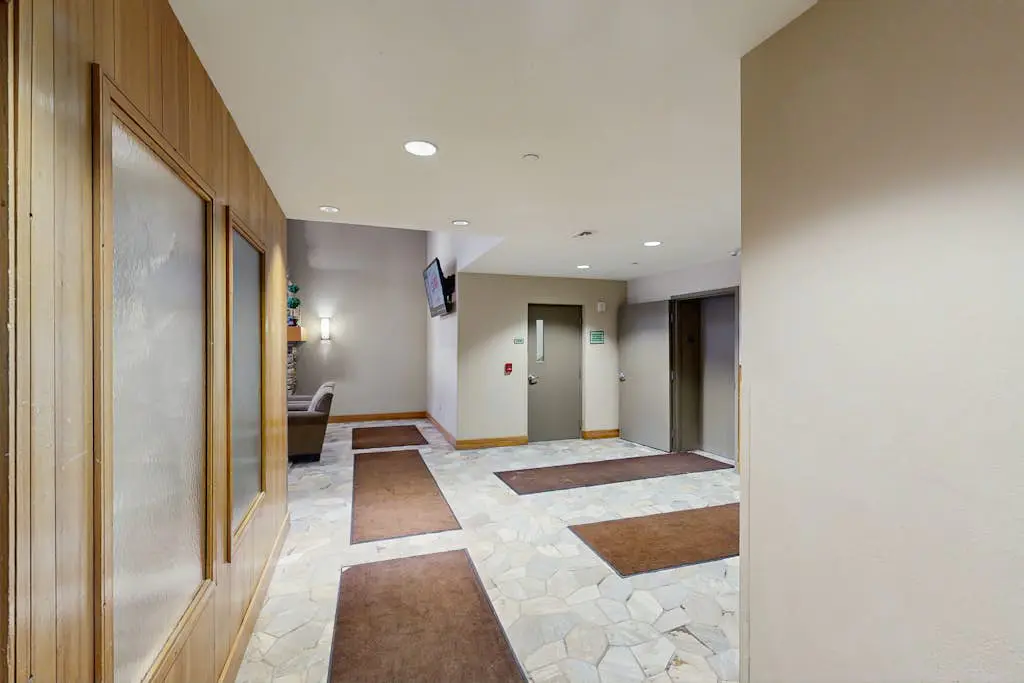Founders Pointe 4445