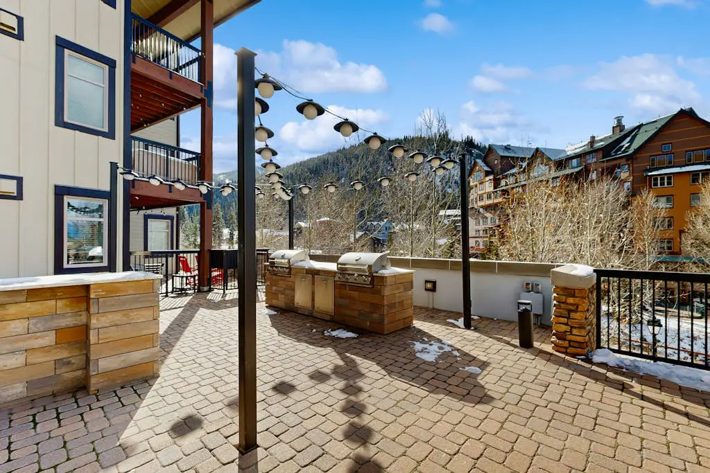 Founders Pointe 4445